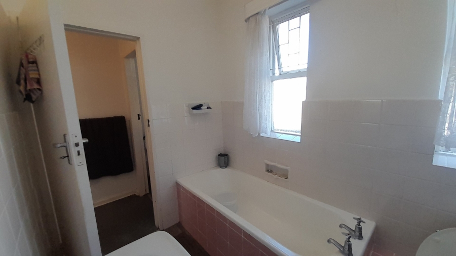 3 Bedroom Property for Sale in Kenilworth Western Cape